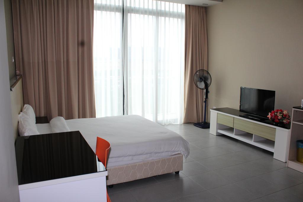 Tribeca Suites Kuching Buitenkant foto
