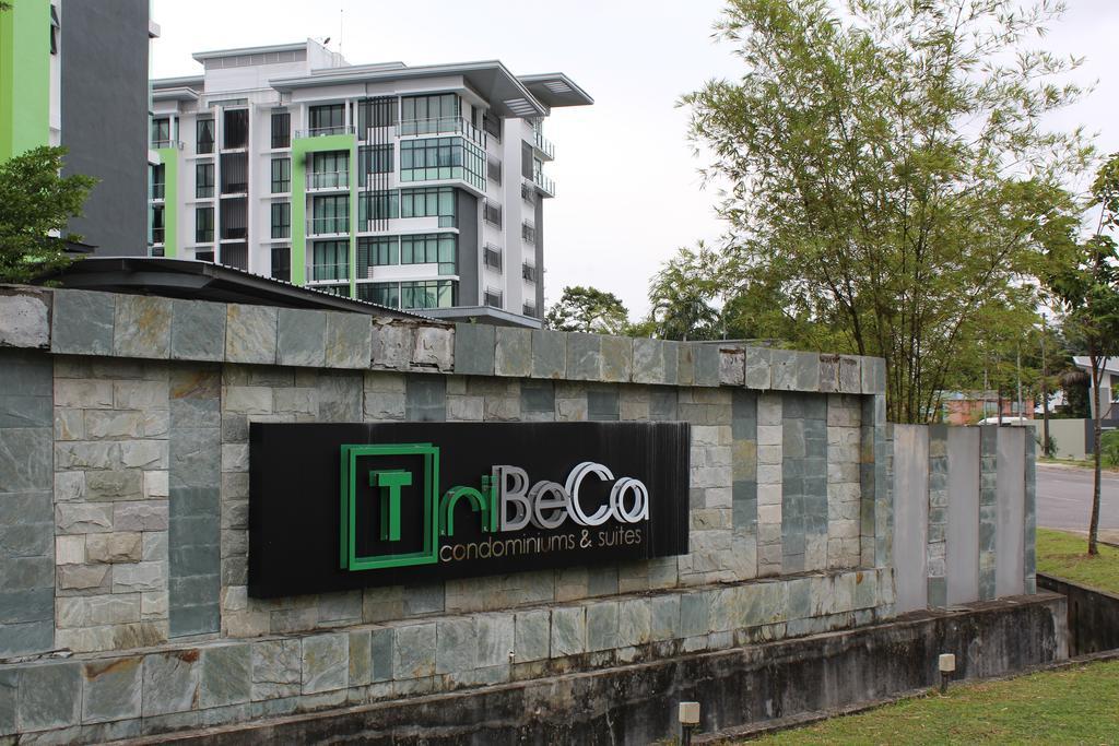 Tribeca Suites Kuching Buitenkant foto