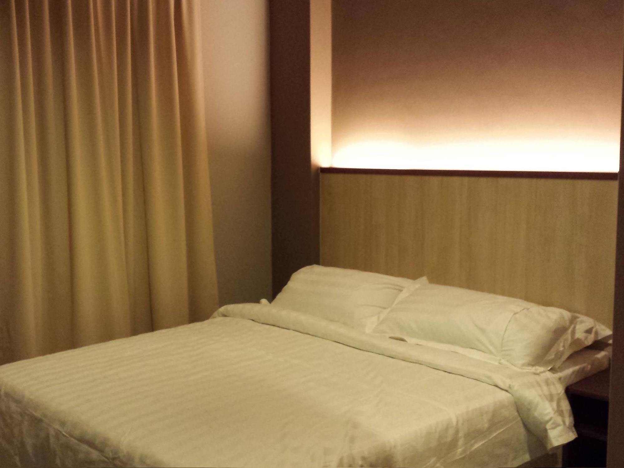 Tribeca Suites Kuching Buitenkant foto