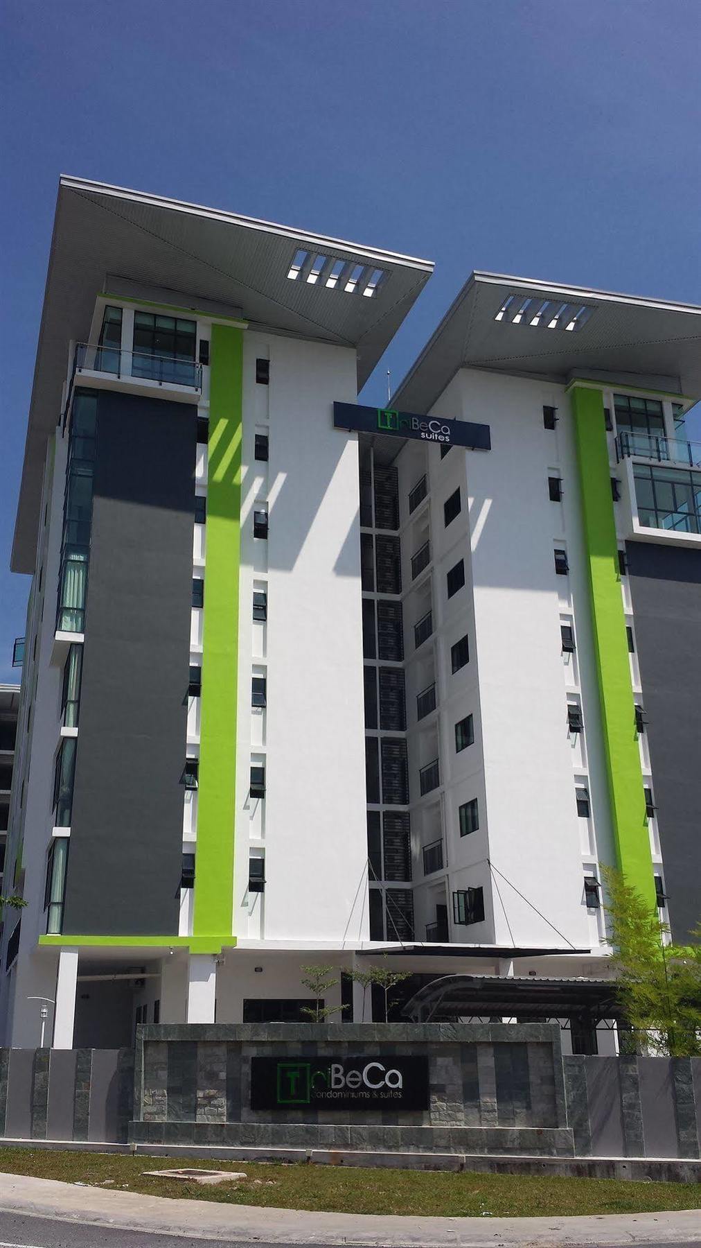 Tribeca Suites Kuching Buitenkant foto